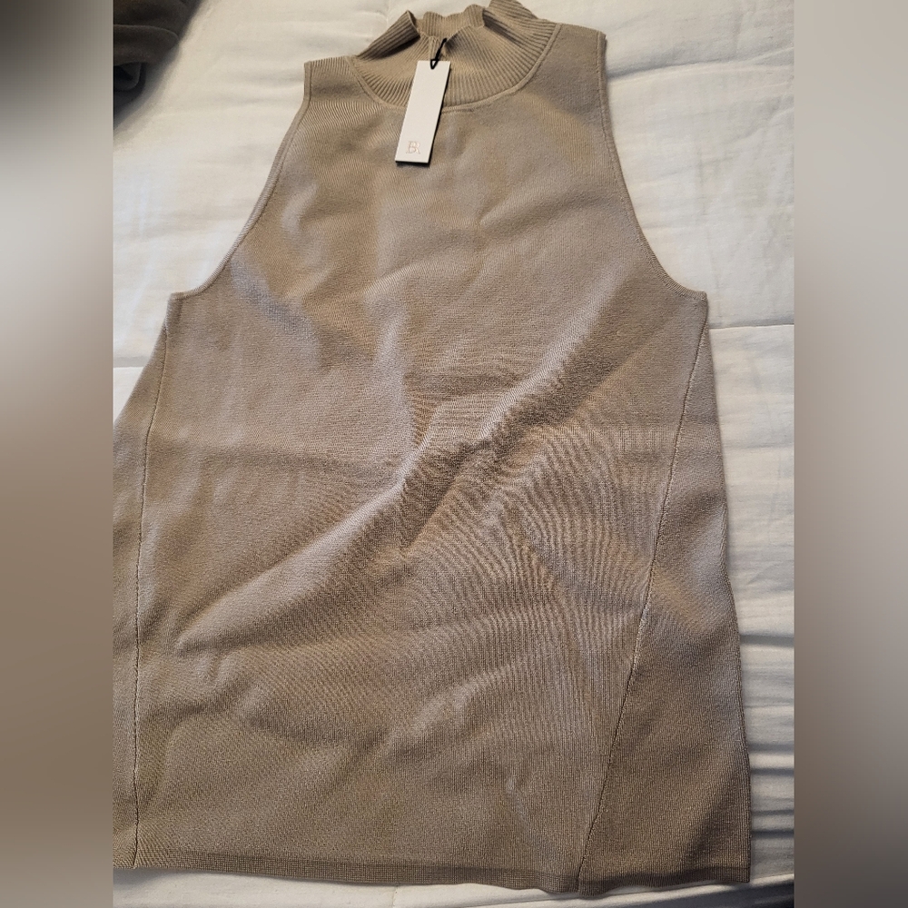 Banana Republic Sleeveless Tan Knit Top SIZE Medium
